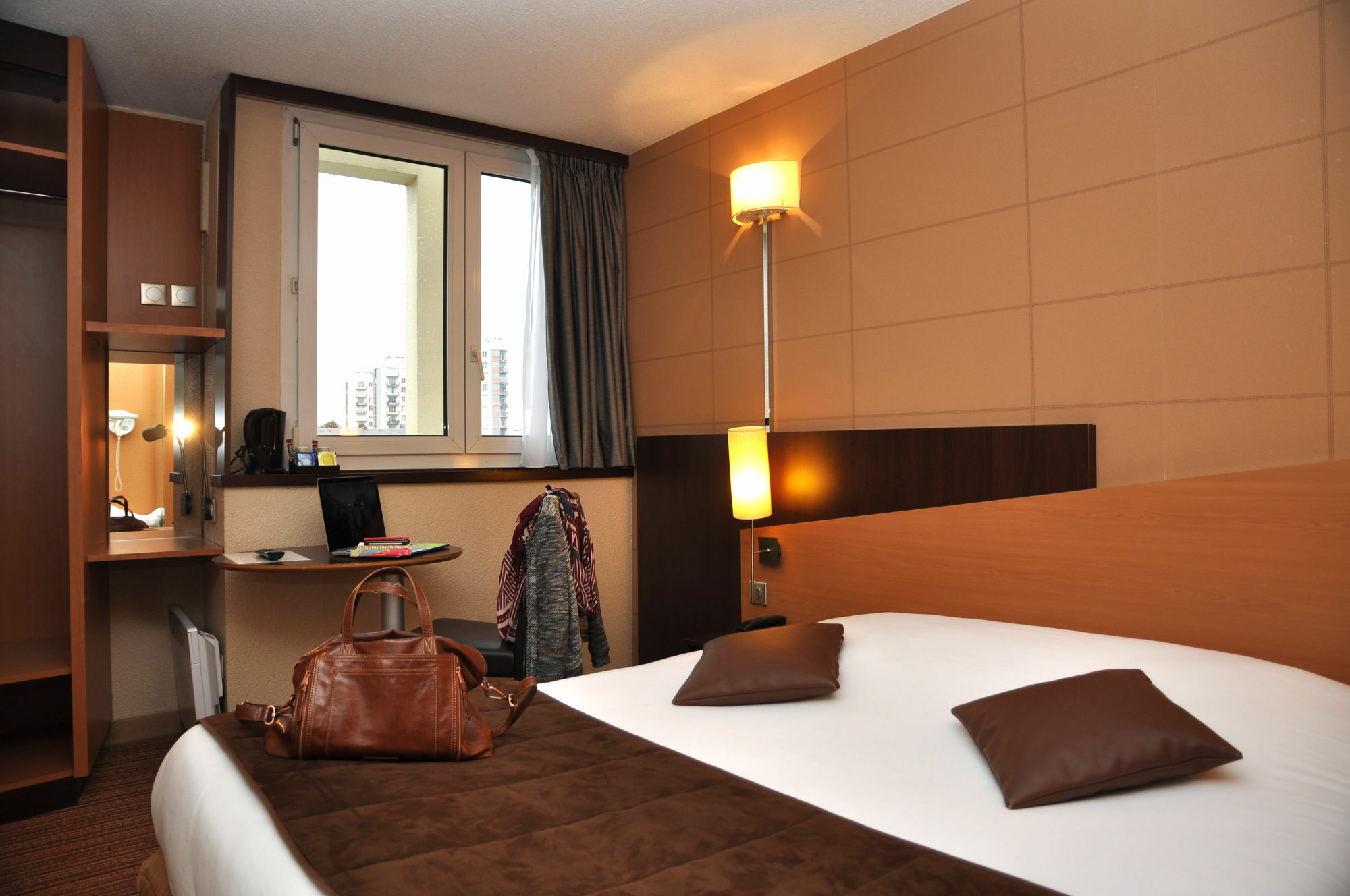 Ibis Centre Giraudeau Hotel